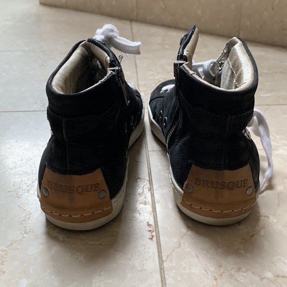 NWOT Brusque Sneakers with Zippers and Bling! - Picture 3 of 10